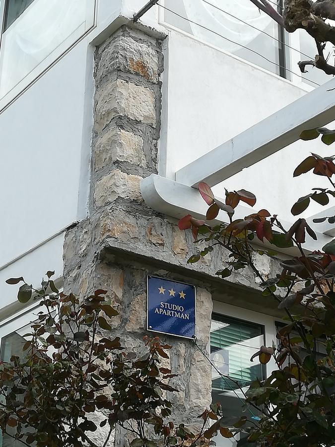 Apartment Neno - Terrace & Parking Veli Lošinj Exterior foto